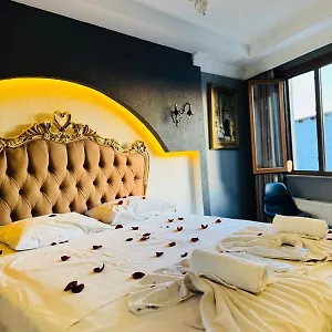 Couette-café Elisa, Istambul
